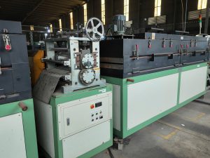 01 Máy sản xuất Plastics (màng PE), model CL-80/120/80H